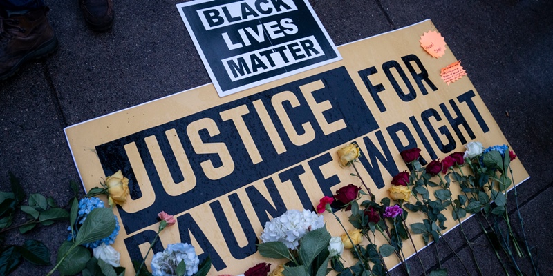 Polisi Yang Menembak Daunte Wright 'Dengan Tidak Sengaja' Dituntut Dengan Dakwaan Pembunuhan