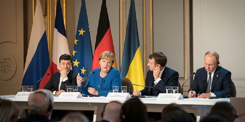 Bahas Situasi Di Donbass, Presiden Ukraina Akan Bertemu Macron Dan Merkel