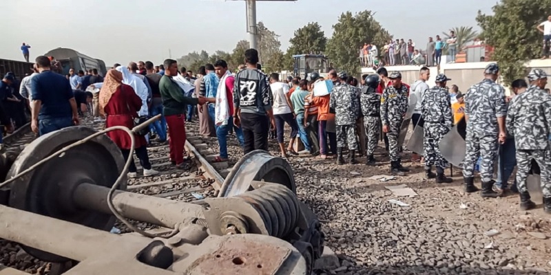 Delapan Gerbong Keluar Rel, Hampir 100 Orang Terluka Di Mesir