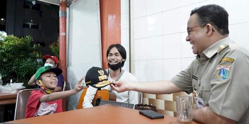 Bulan Puasa, Anies Izinkan Restoran Layani Makan Di Tempat Saat Sahur