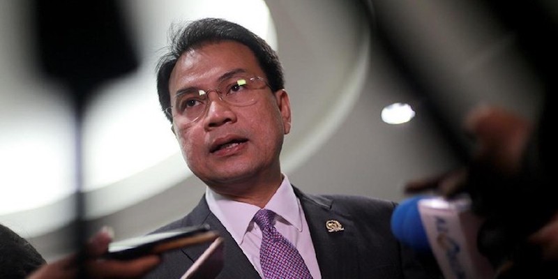 Sebagai Wakil Rakyat, Boyamin Minta Aziz Syamsuddin Beri Penjelasan Panjang Lebar