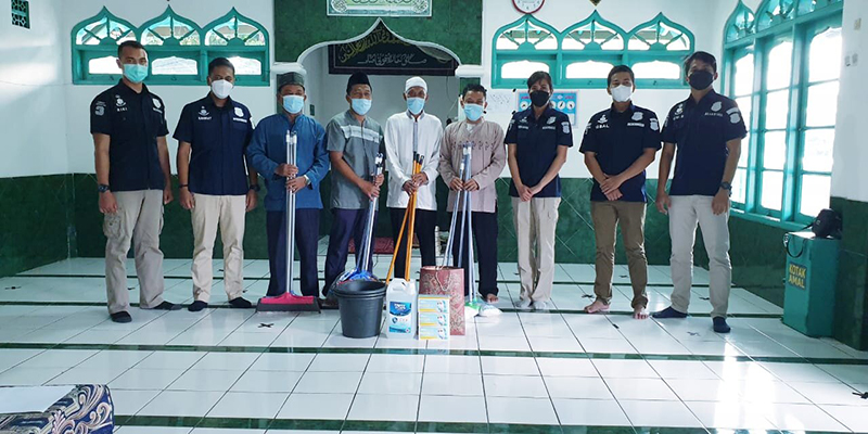 Biar Shalat Ied Nyaman, Ditreskrimsus PMJ Bersih-bersih 1.000 Masjid Di Jakarta