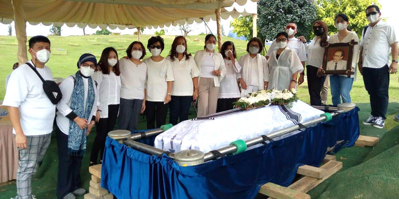 Wartawan Senior Setiadi Tryman Wafat Dalam Perjalanan Ke RS, Ini Kisah Putrinya