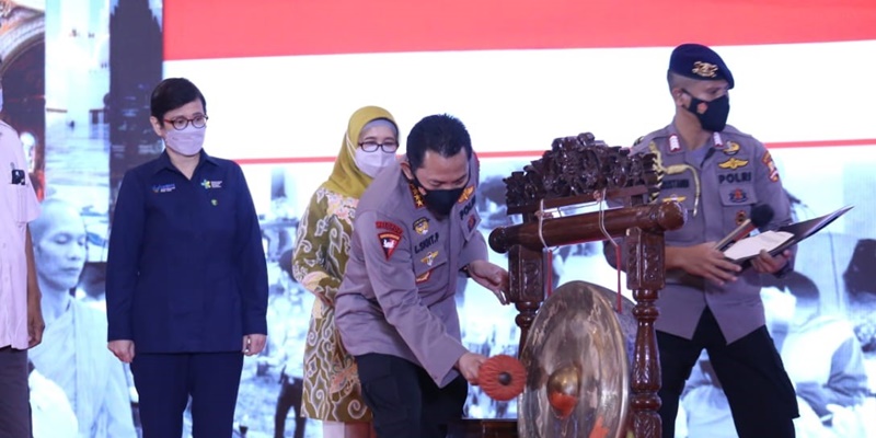 Luncurkan Aplikasi BOS, Bhabinkamtibmas Bisa Jadi Guru Dan Teman Curhat