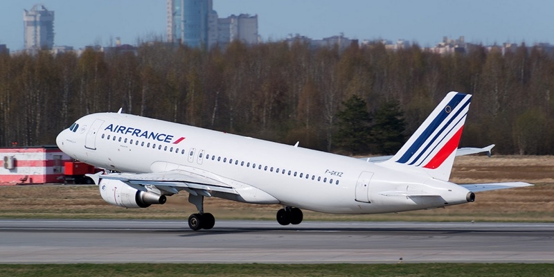 Tidak Dapat Ijin Dari Rusia, Air France Batalkan Penerbangan Paris-Moskow
