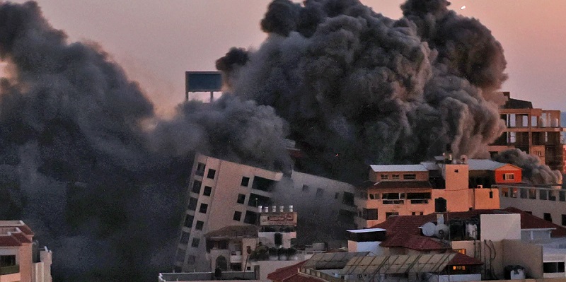 Gedung Tempat Tinggal Di Gaza Roboh Digempur Serangan Udara Israel, Total Korban Jiwa Capai 35 Orang