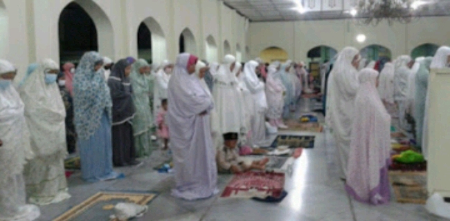 Ribuan Warga Shalat Gerhana Di Masjid Agung Kota Pekalongan
