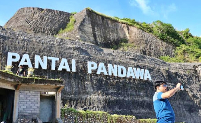 Work From Bali Bukan Jawaban Untuk Pemulihan Ekonomi Pulau Dewata