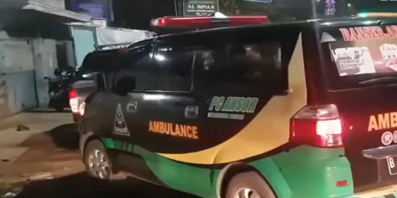 Dipakai Jalan-jalan, Mobil Ambulance Diputarbalik Di Pos Penyekatan Mudik