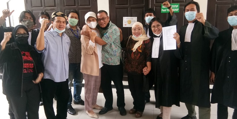 Penangguhan Penahanan Jumhur Dikabulkan, Andi Arief: Selamat<i>!</i> Saya Berdoa HRS Juga Ditangguhkan