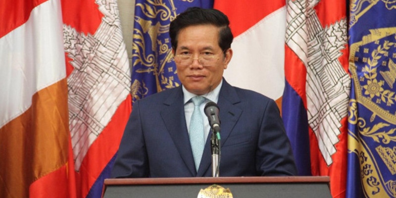 Gubernur Ibu Kota Kamboja Pastikan Seluruh Warga Phnom Penh Akan Menerima Suntikan Vaksin Covid-19