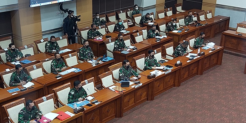 Komisi I Gelar Rapat Bersama Panglima TNI Dan KSAL, Bahas Alutsista Hingga Naggala-402