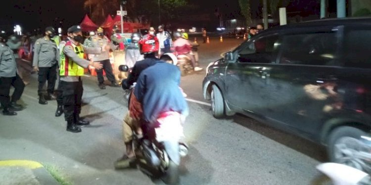 Dari Pos Check Point Weru Cirebon, Ribuan Kendaraan Dipaksa Putar Balik
