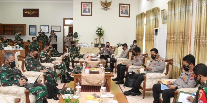 Panglima TNI Dan Kapolri Berikan Arahan Penanganan Covid-19 Di Bangkalan