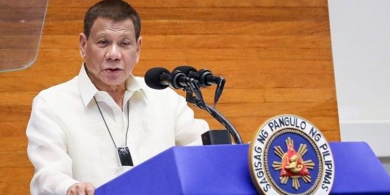 Duterte: Suntik Vaksin Covid-19 Atau Saya Penjarakan