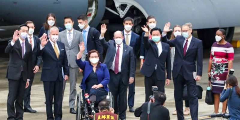 Senator AS Kunjungi Taiwan Dengan Pesawat Militer, China: Ini Provokasi Politik Keji