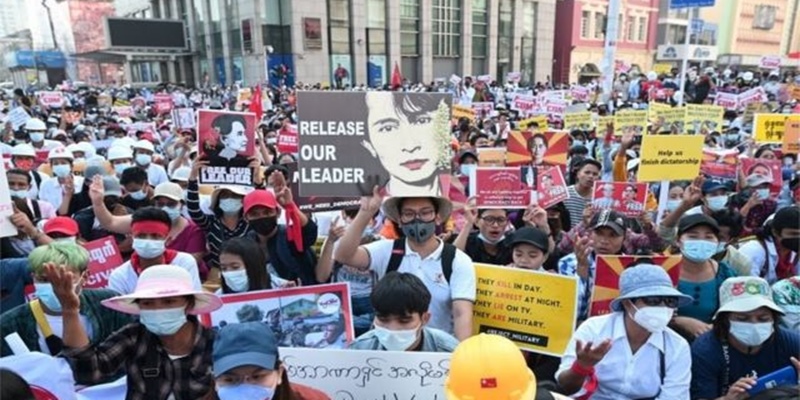 Tiga Jurnalis Myanmar Yang Kabur Ke Thailand Didenda 128 Dolar AS Dan Terancam Dideportasi