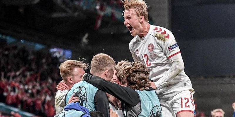 Gulung Rusia 4-1, Denmark Lolos Ke 16 Besar Secara Dramatis