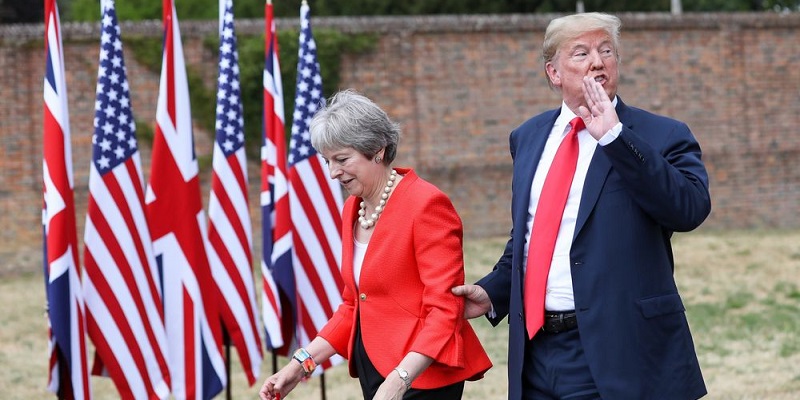 Trump Rela Bayar Rp 2 Miliar Demi Tidak Mendengarkan Eks PM Inggris Theresa May Berpidato