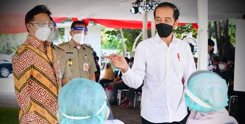 Jokowi Perintahkan Anies Kejar Target 7,5 Juta Warga DKI Sudah Divaksin Sampai Agustus