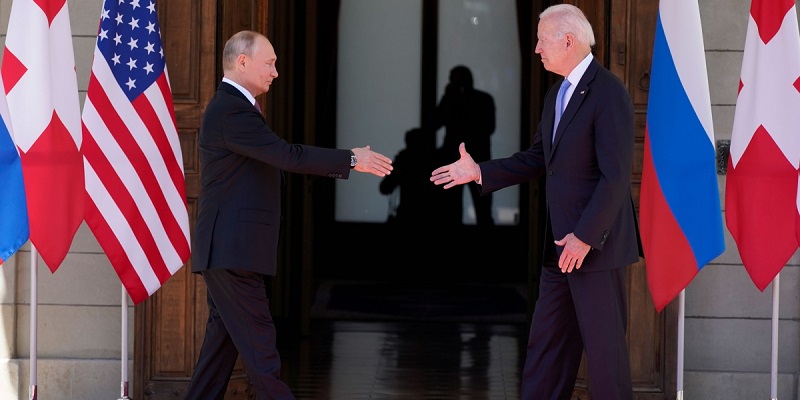 Bertemu Putin, Biden Menyelesaikan Bencana Yang Dibuat Pendahulunya