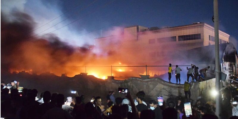Rumah Sakit Covid-19 Irak Kebakaran, Puluhan Pasien Tewas