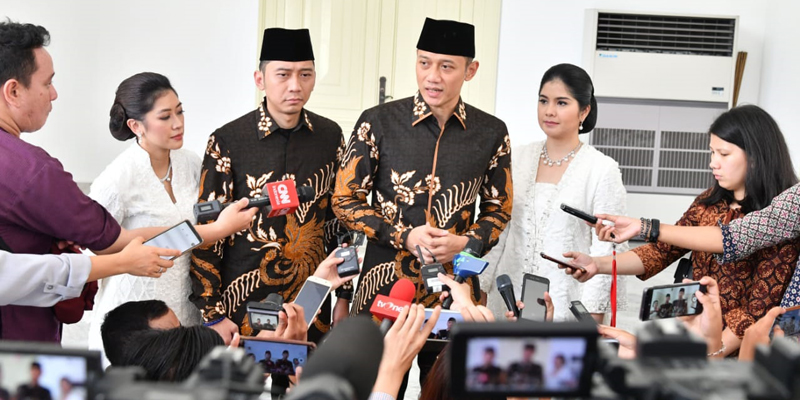 Demi Keselamatan Rakyat, Pemerintahan Jokowi Harus Siap Terima Koreksi AHY Dan Ibas