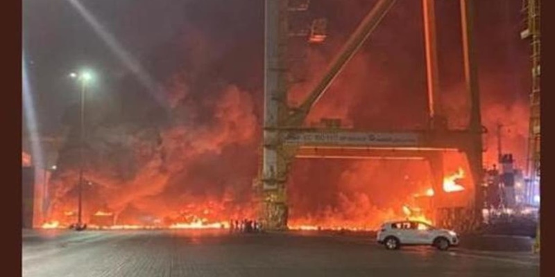 Kontainer Meledak, Pelabuhan Jebel Ali Dubai Kebakaran