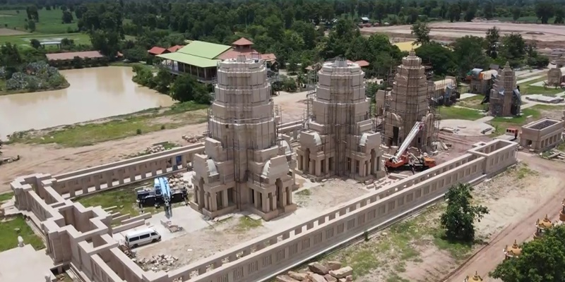 Kuil Baru Mirip Angkor Wat, Kepala Biara Klaim Gunakan Kombinasi Berbagai Bangunan Termasuk Candi Borobudur