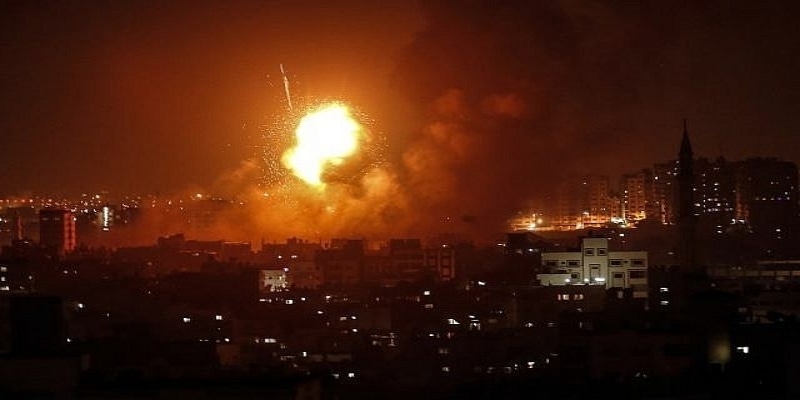 Balas Serangan Balon Api, Israel Bombardir Pangkalan Militer Hamas Dan Kurangi Zona Penangkapan Ikan Nelayan Palestina