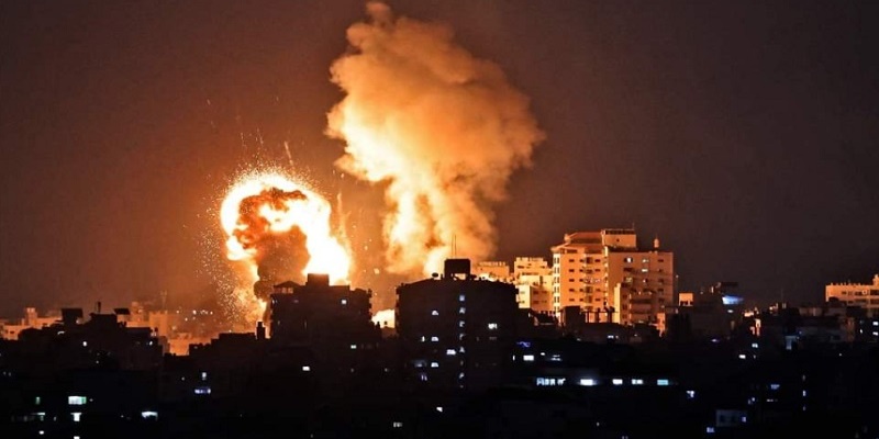 Balas Kiriman Balon Api, Israel Bombardir Pabrik Senjata Hamas Di Gaza