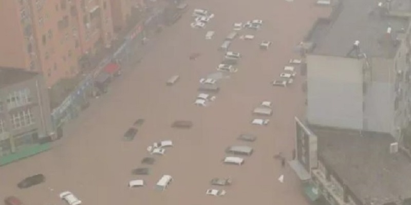 Tanggul Jebol, Banjir Dahsyat Terjang China, 12 Orang Meninggal