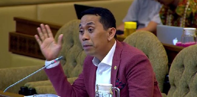 Nonton Sinetron Saat Covid-19 Mengganas, Mahfud MD Beri Pesan Ke Jokowi Dirinya Masih Ada