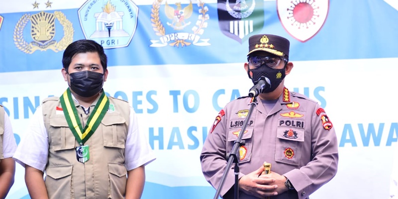 Pantau Vaksinasi Di Unindra, Kapolri Yakin <i>Herd Immunity</i> Segera Tercapai