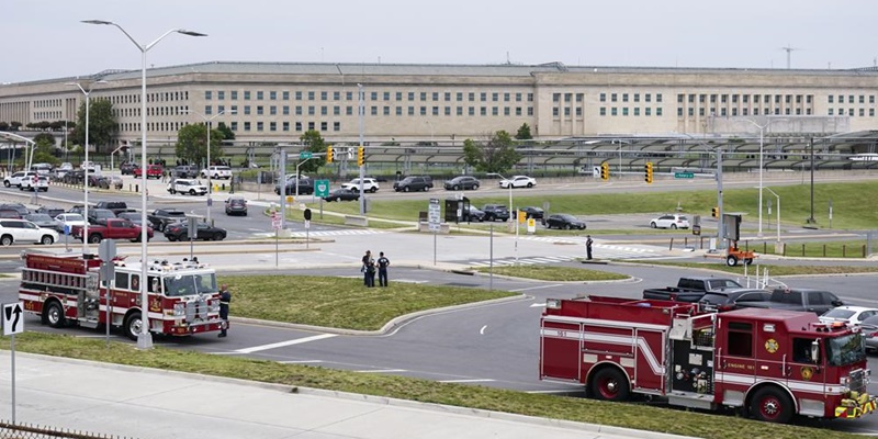 Polisi Penjaga Pentagon Tewas Ditikam Penyusup, Menhan Lloyd Austin Perintahkan Kibarkan Bendera Setengah Tiang