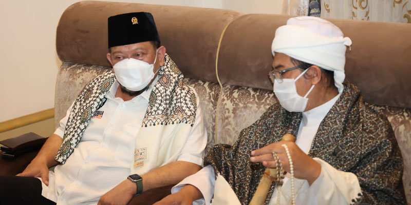 Agar Niat Mulianya Tercapai, Ketua DPD RI Dapat "Ijazah Khusus" dari Abuya Muhyidin Sumedang