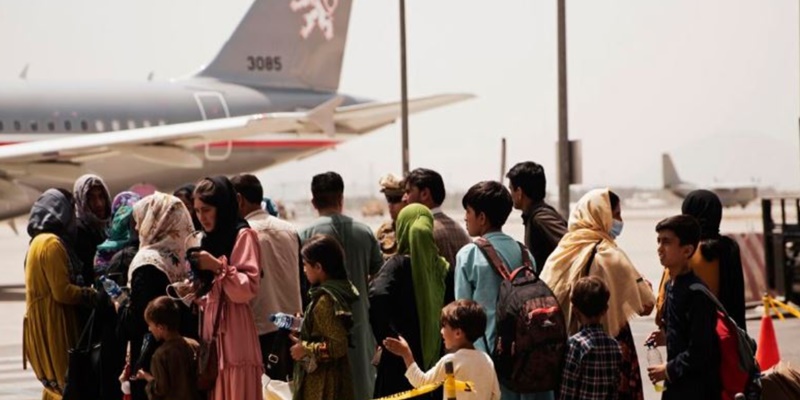 Kirim Empat Penerbangan dalam Semalam, Australia Angkut 300 Penumpang dari Kabul