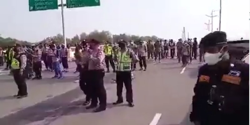 Viral Massa Dilarang Kibarkan Merah Putih di PIK, Warganet: Wilayah Elite yang Steril dari Rakyat Biasa