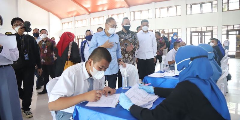 Zulhas Keliling Lampung Pantau Vaksinasi Gratis PAN