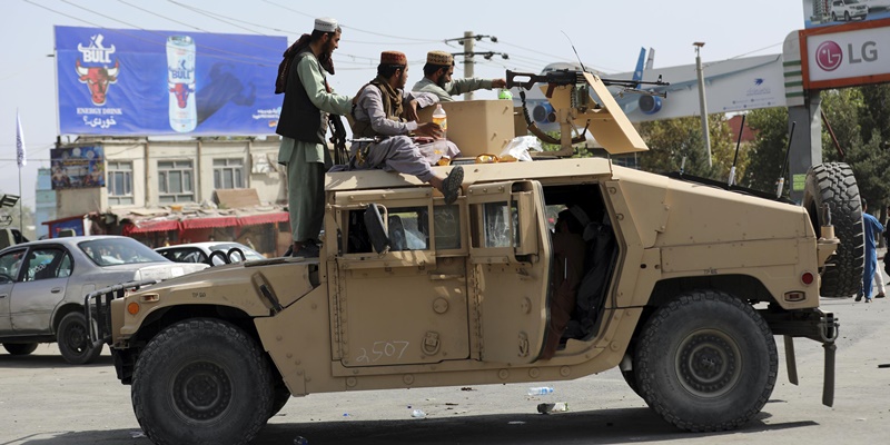 Taliban Permalukan Gedung Putih, Alat Tempur Pasukan AS Dirampas dan Dipakai Buat Pawai
