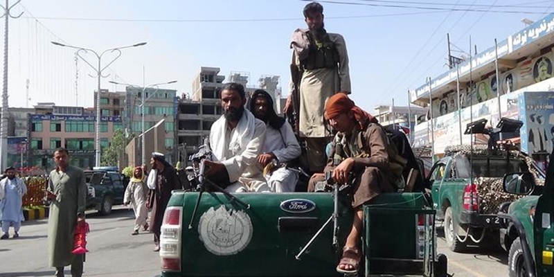 Bom Mengguncang Jalalabad Saat Taliban Lewat, Satu Tewas dan Tujuh Luka-luka