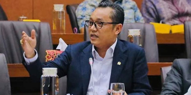 PDIP Tak Beri Restu RR Bantu Selesaikan Masalah Garuda, Katanya Syarat yang Diberikan Politis