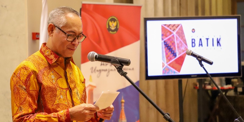 Dibuka Dubes Tavares, Batik Indonesia akan Hiasi Museum Moskow Sebulan Penuh