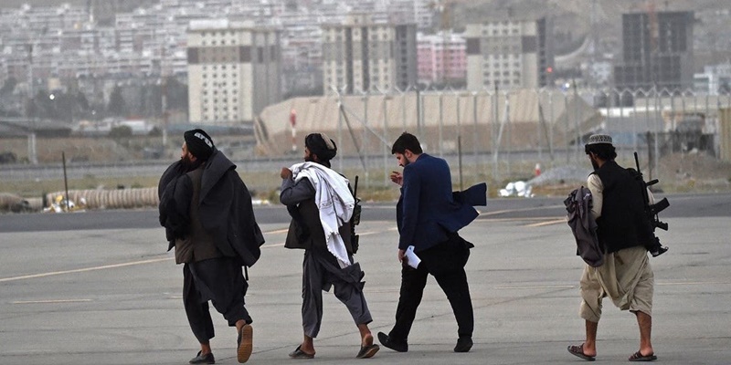 Gedung Putih Puji Sikap Profesional Taliban karena Izinkan Warga AS dan Sipil Tinggalkan Kabul