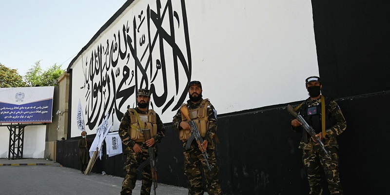Setelah Serangan ISIS di Jalalabad, Taliban Ganti Dua Gubernur hingga Kepala Polisi