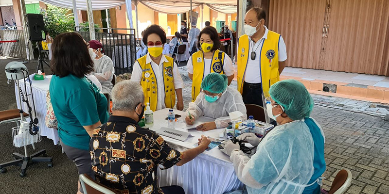 Bantu Pemerintah, Lion Clubs Indonesia District 307 B1 Gelar Vaksinasi