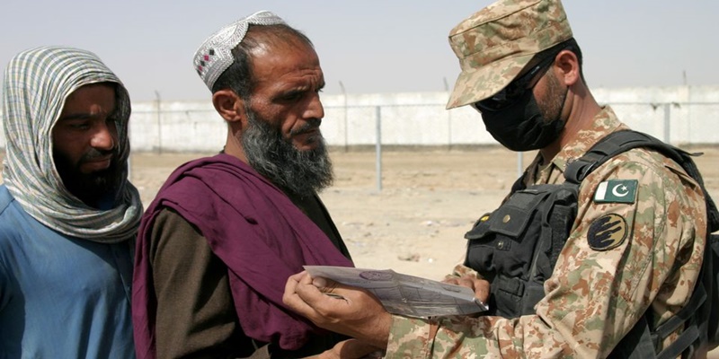 Islamabad Desak Taliban Serahkan Militan yang Rencanakan Serangan terhadap Pakistan