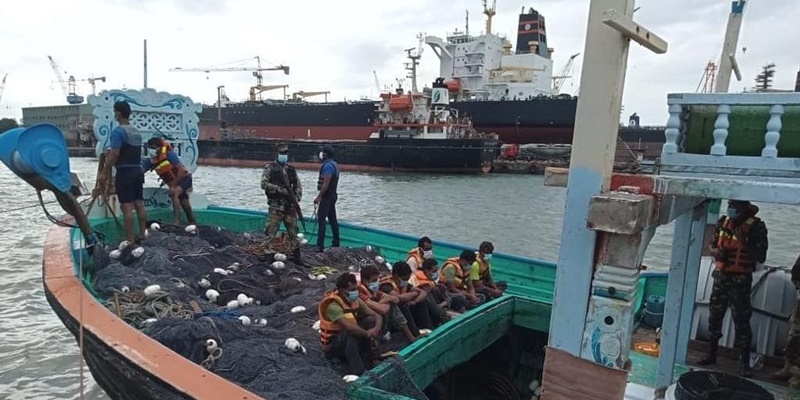 Angkatan Laut Sri Lanka Sita 336 Kg Heroin dari Kapal Pukat, 7 Orang Pakistan Ditangkap