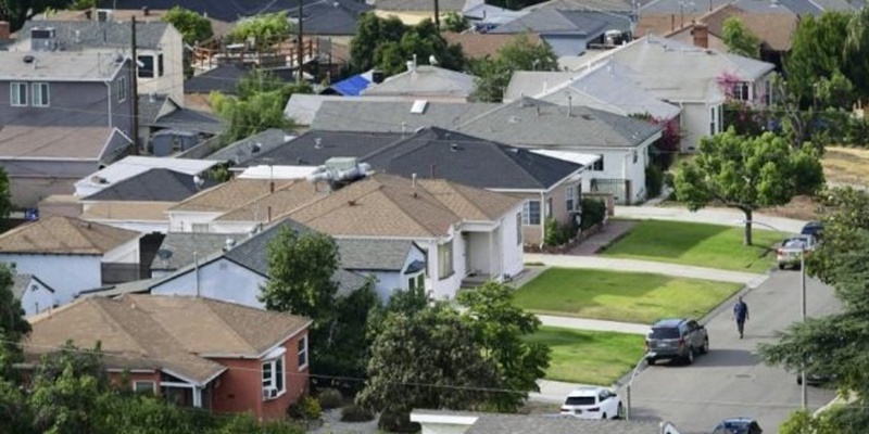 Kurang Pasokan, Penjualan Rumah di AS Turun Dua Persen