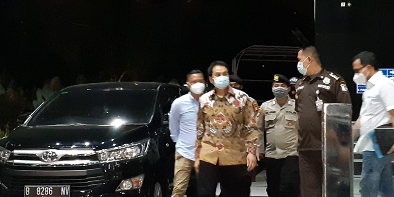 Malam Ini, KPK Perjelas Status Azis Syamsuddin atas Dugaan Suap di Lampung Tengah